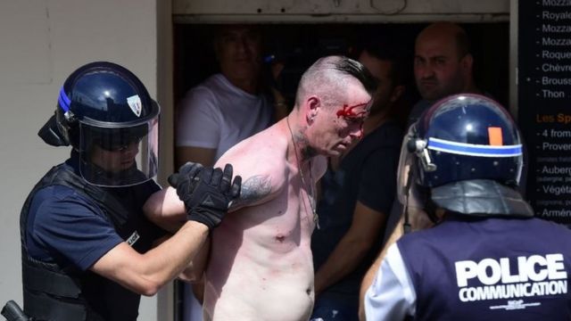 Violencia de aficionados en Marsella