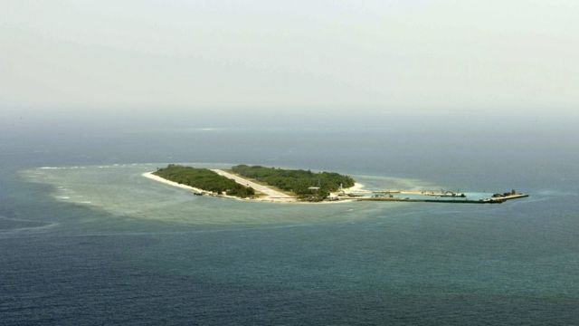 Es una imagen aérea del 23 de marzo de 2016 de la isla Taiping, conocida también como Itu Aba, del Mar del Sur de China.