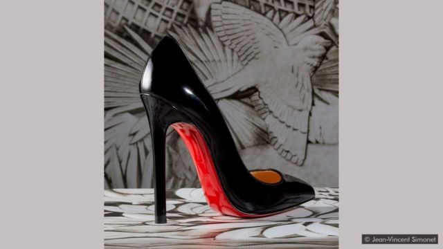 sapato estilo louboutin