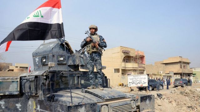 قوات عراقية في بلدة حمام العليل
