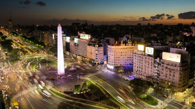 Foto de noche de Buenos Aires.