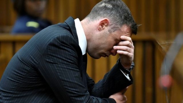 Oscar Pistorius in court for sentencing