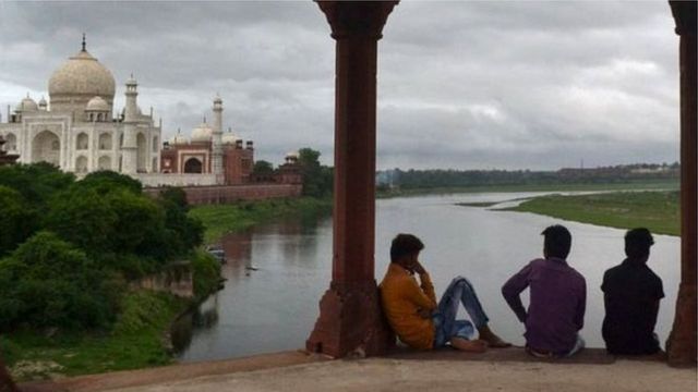 ताजमहाल. यमुना