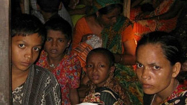 ভারতে পাচার হওয়া বাংলাদেশী নারী-শিশু। ফাইল ছবি