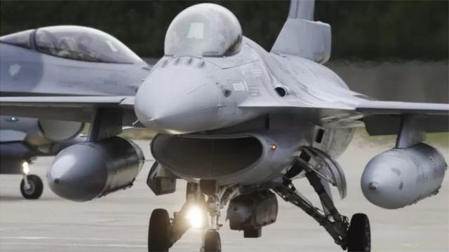 போர் விமானம்