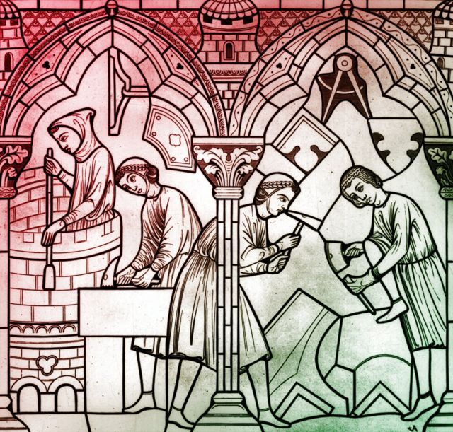 Canteros trabajando, como aparecen en una vidriera del siglo XIII de la catedral de Notre Dame.