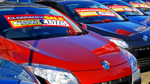 英国三年内制造的新车销售情况不佳，但三年以上的二手老车销量猛增，价格上涨。(photo:BBC)