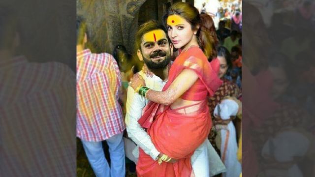 विराट-अनुष्का जेजूरीच्या खंडेरायाच्या दर्शनाला