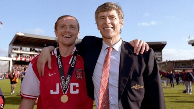 Arsenal yatsinze "Premier League" incuro zitatu kuri Arsene Wenger - mu 1998, 2002 na 2004