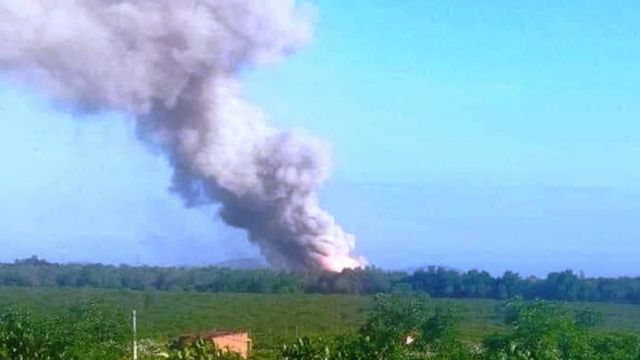 Cột khói từ vụ nổ kho K870 thuộc Cục Quân khí, Tổng cục Kỹ thuật (Bộ Quốc phòng)
