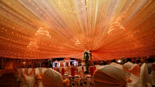 গায়ে হলুদের অনুষ্ঠানের স্টেজ
