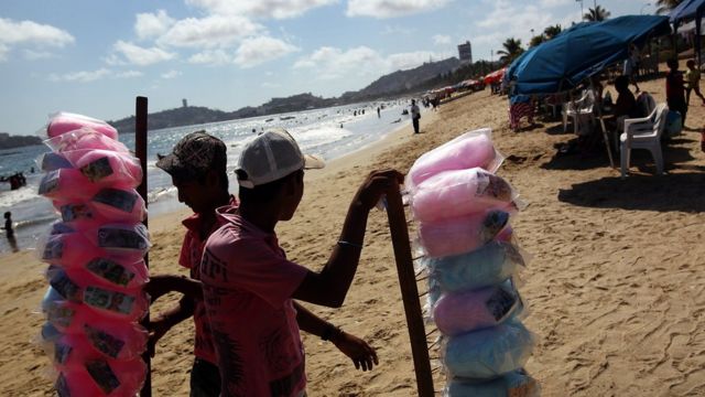 Shoppeando no Praia: Jabulani de Cristal