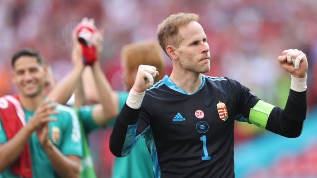 Goalkeeper Peter Gulacsi (R) of Hungary and teammates react after the UEFA EURO 2020 group F preliminary round soccer match between Hungary and France in Budapest, Hungary, 19 June 2021