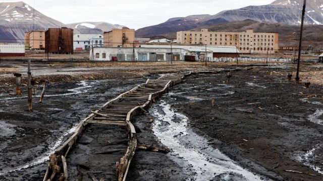 Pyramiden.