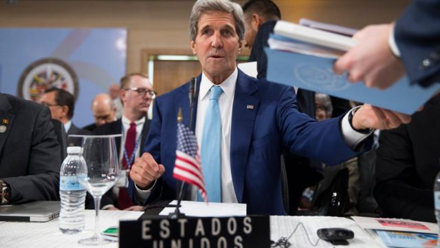 La invocación de la Carta Democrática, dijo Kerry, abrirá "la discusión que Venezuela tanto necesita".
