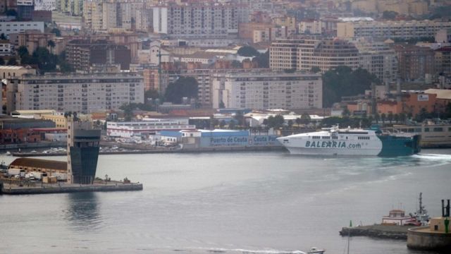 Pelabuhan Cueta, wilayah kantung Spanyol di Afrika Utara, yang sedianya digunakan untuk pengisian bahan bakar armada Rusia, namun dibatalkan.