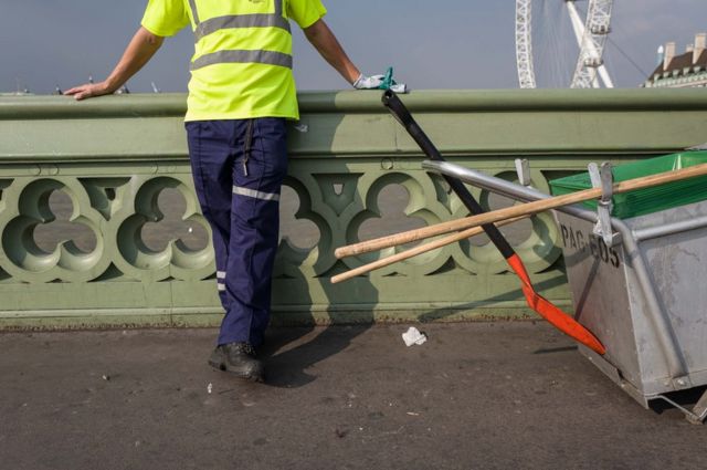 Road sweeper