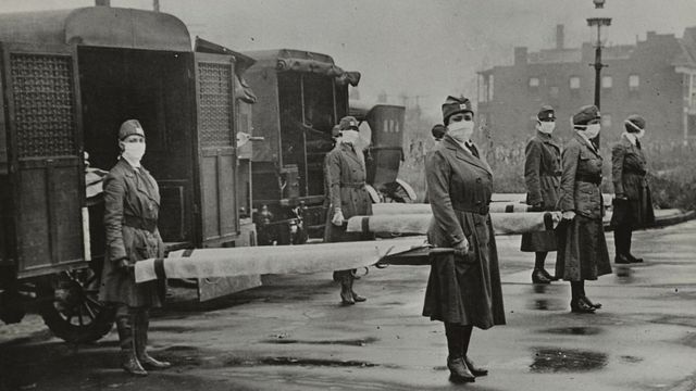 Las pandemias que pusieron al mundo en alerta Equipos de la Cruz Roja de St. Louis durante la Primera Guerra Mundial.