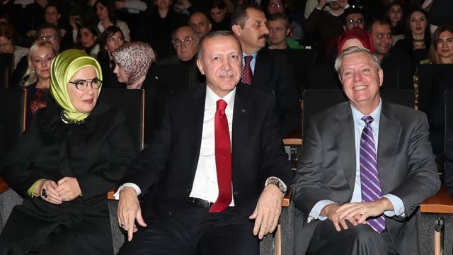 Cumhurbaşkanı Erdoğan, Fazıl Say konserine eşi Emine Erdoğan ve ABDli Senatör Graham ile katıldı.