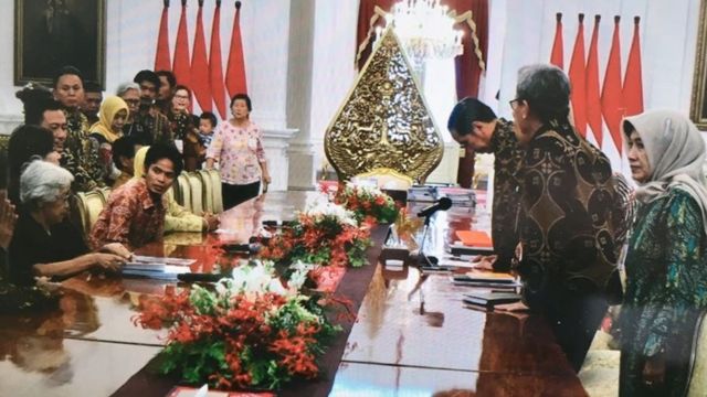 Jokowi Siapkan Unit Kerja Penanganan Kasus HAM Sebagai 'penyelesaian ...