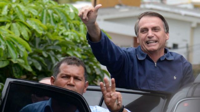 Bolsonaro em sua casa no Rio