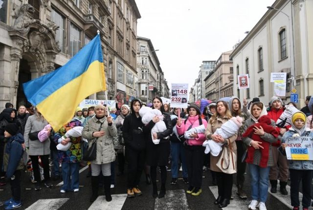 Macaristan'da Ukrayna'ya destek amaçlı düzenlenen bir yürüyüş