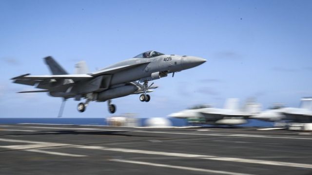 многоцелевой истребитель-бомбардировщик F/A-18E Super Hornet