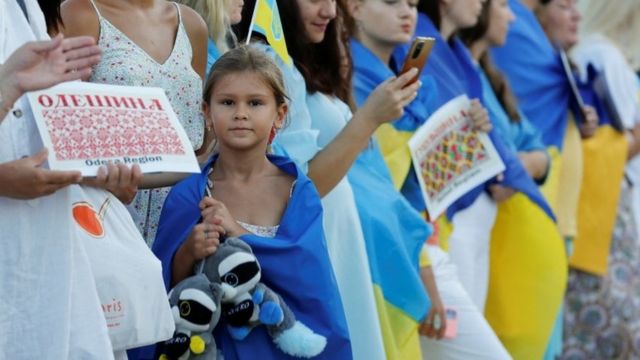 أوكرانيات يحتفلن بعيد الاستقلال