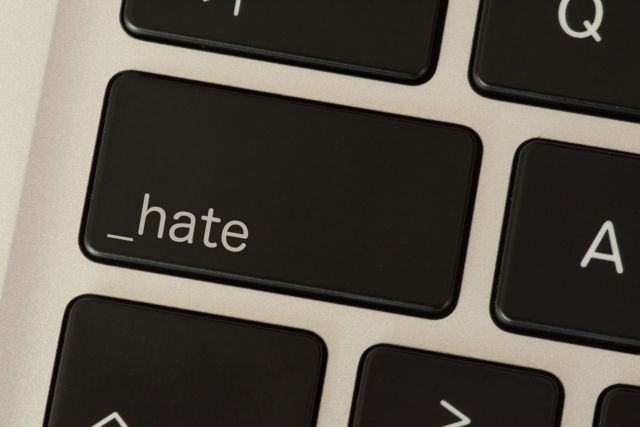 صورة تعبيرية تشير إلى كلمة الكراهية التي يتصف بها عادة المتشددون