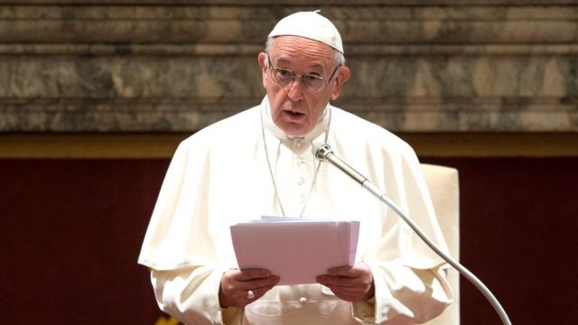 Papa Francis ashikiriza ijambo urwego rurongoye Vatikano uno munsi itariki 21/12/2018