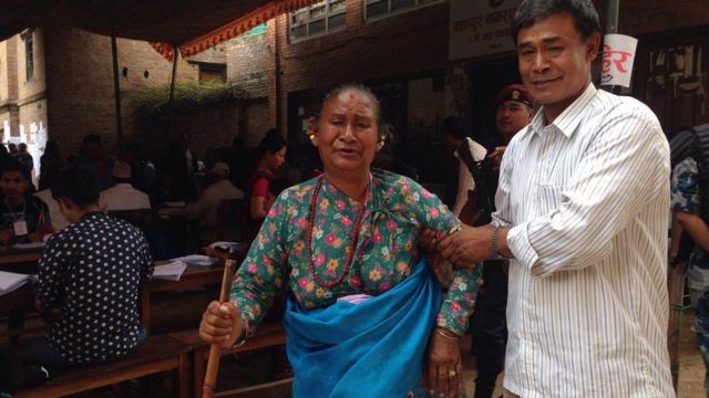 भक्तपुरका मतदाता फोटो: मतिना त्वानाबासु