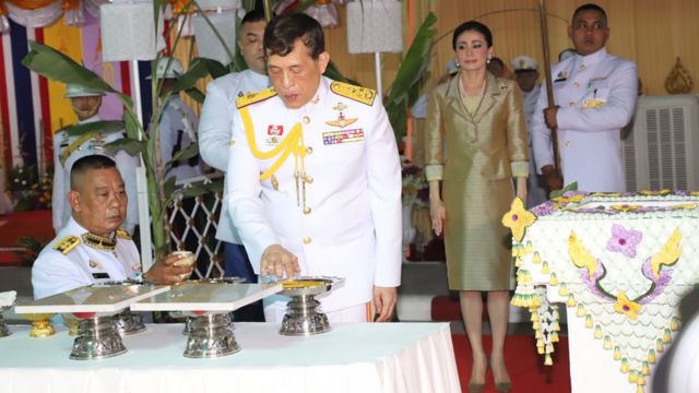 ในหลวงทรงวางศิลาฤกษ์และเปิดอาคารศาลอุทธรณ์ จ.นครปฐม