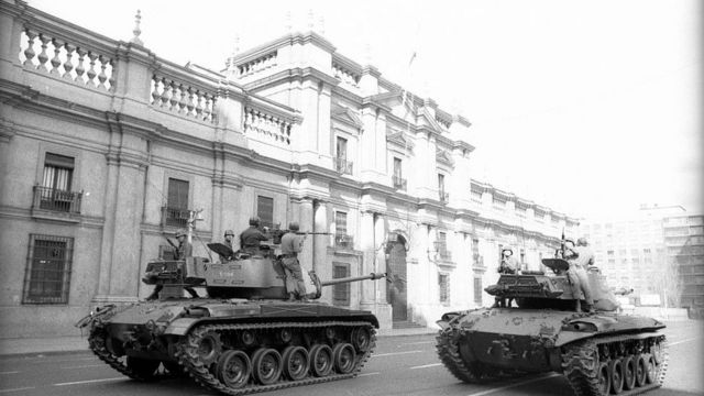 Golpe de Estado de Pinochet a Allende: 11 sonidos que marcaron el 11 de  septiembre de 1973 en Chile - BBC News Mundo