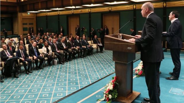رئيس الوزراء اليوناني أليكسيس تسيبراس والرئيس التركي رجب طيب أردوغان