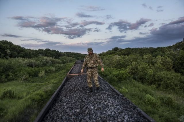 НеПроґавте: енергоблокада і царські інтер'єри Укрзалізниці - BBC News ...