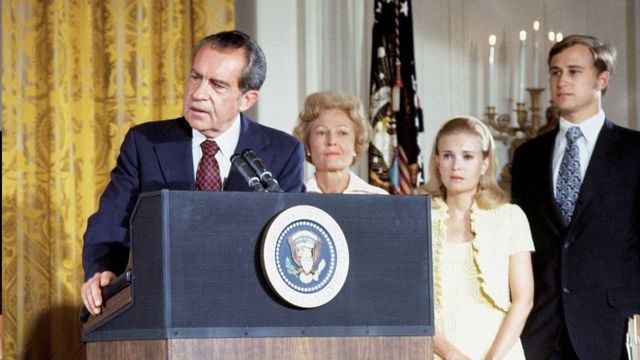 Nixon bids farewell to White House staff after resigning