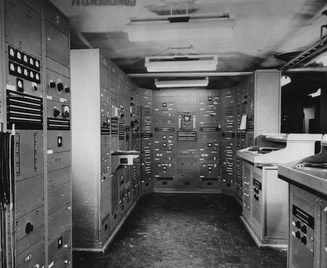 二战期间使用的加密通话设备占满一整个房间(photo:BBC)