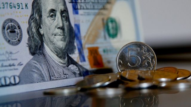 рубль и доллар