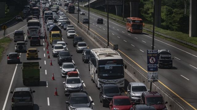 Arus Balik: Kebijakan 'satu Arah' Di Tol Dan 'izin WFH', Seberapa ...