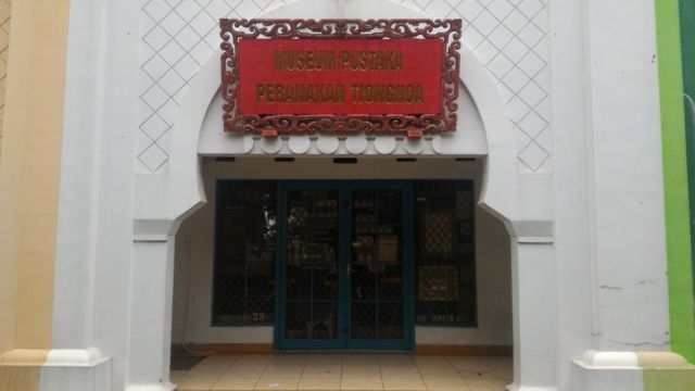 ‘Harta Karun’ Tersembunyi Di Museum Pustaka Peranakan Tionghoa - BBC ...