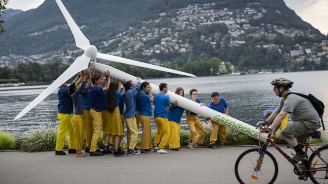 Action de Greenpeace à Lugano