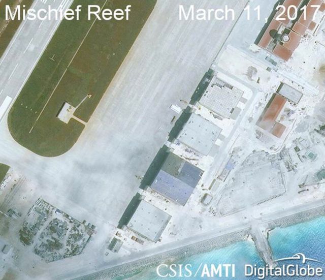 2017年美国战略与国际研究中心（CSIS）发布了美济礁填海建设机场情况的卫星图片。(photo:BBC)