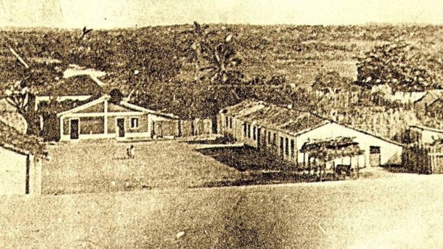 O povoado vivia da pesca, da agricultura de subsistência e da produção de farinha de mandioca