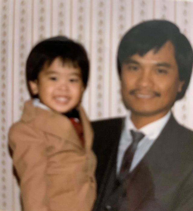Jeff Le, lúc 4 tuổi, và cha ở Santa Ana, California, 1986
