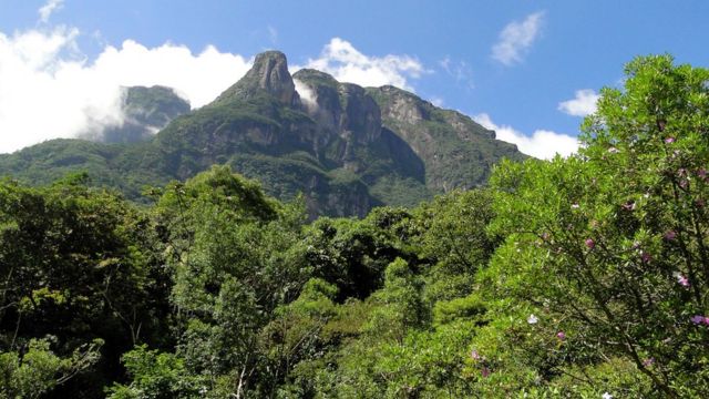 montanha no caminho de peabiru