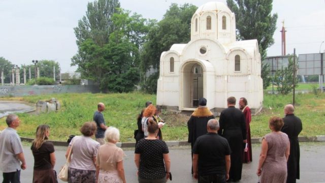 Збудували за кілька годин: у Херсоні звели церкву з пінопласту (ФОТО)