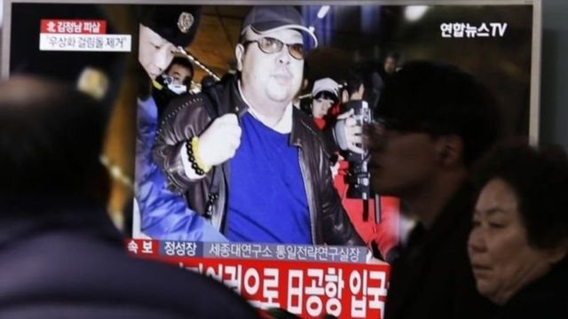 Un televisor donde se está informando sobre la muerte de Kim Jong-nam.