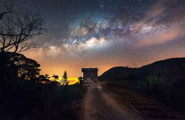 Las increíbles fotos a simple vista de la Vía Láctea sobre la Tierra - BBC News Mundo