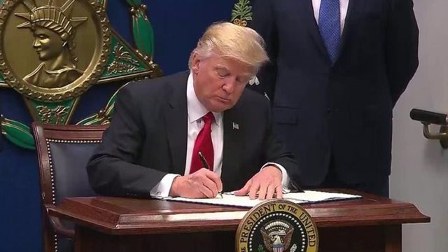 Prezida Donald Trump wa Amerika yashinze amategeko mashasha