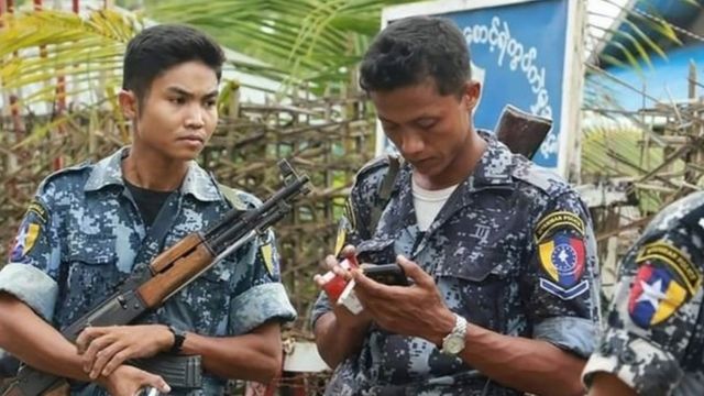 ရခိုင်မြောက်ပိုင်းမှာ လုံခြုံရေးချထားတဲ့ ရဲတပ်ဖွဲ့ဝင် တချို့